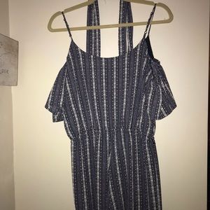 Flutter sleeve blue and white romper